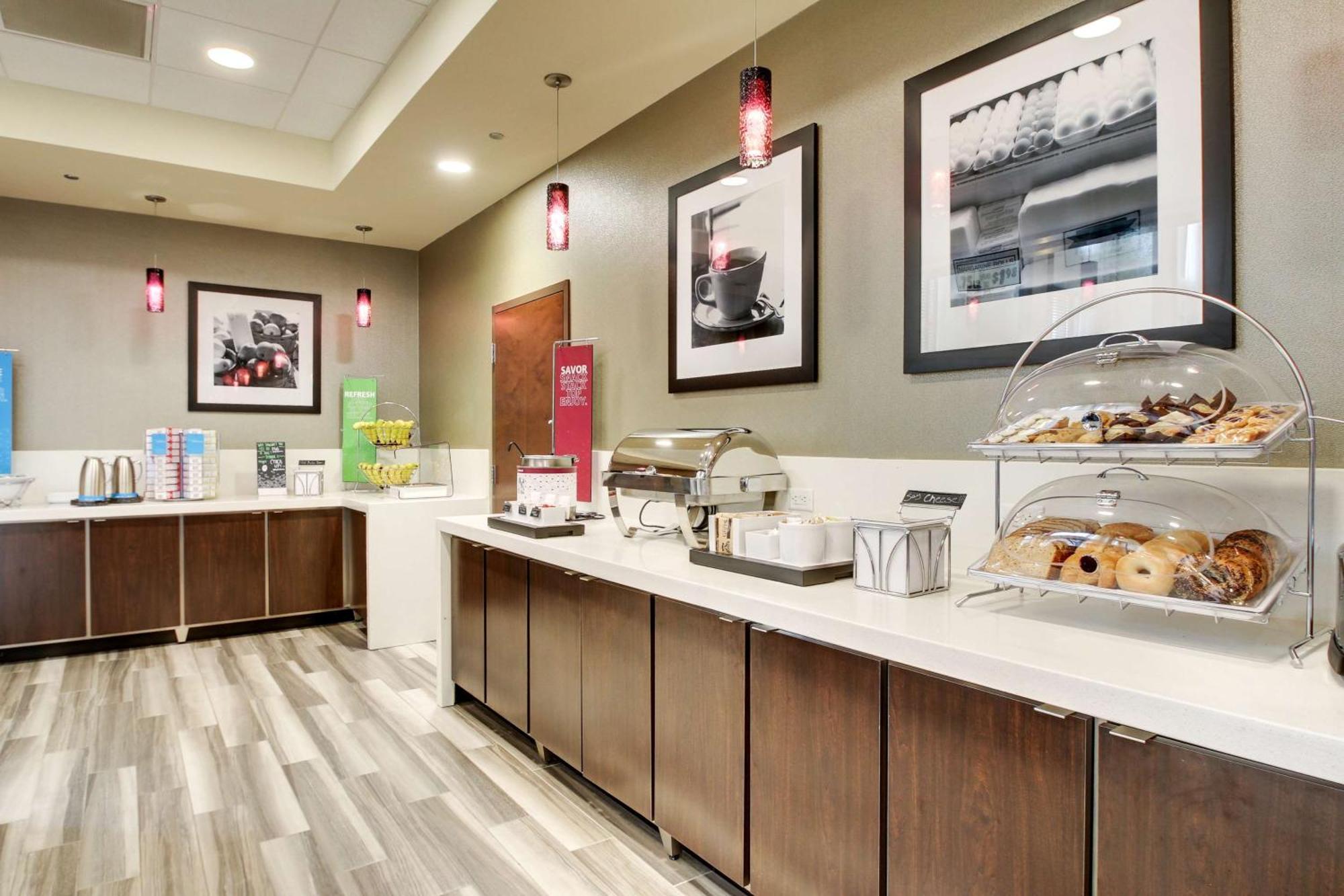 Hampton Inn & Suites Greenville Airport Exterior foto